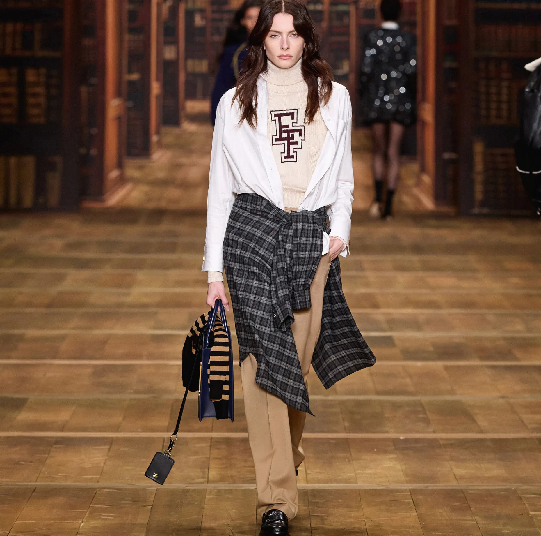 Elisabetta Franchi Tailleur | Trousers And Shorts | Cool wool trousers with darts